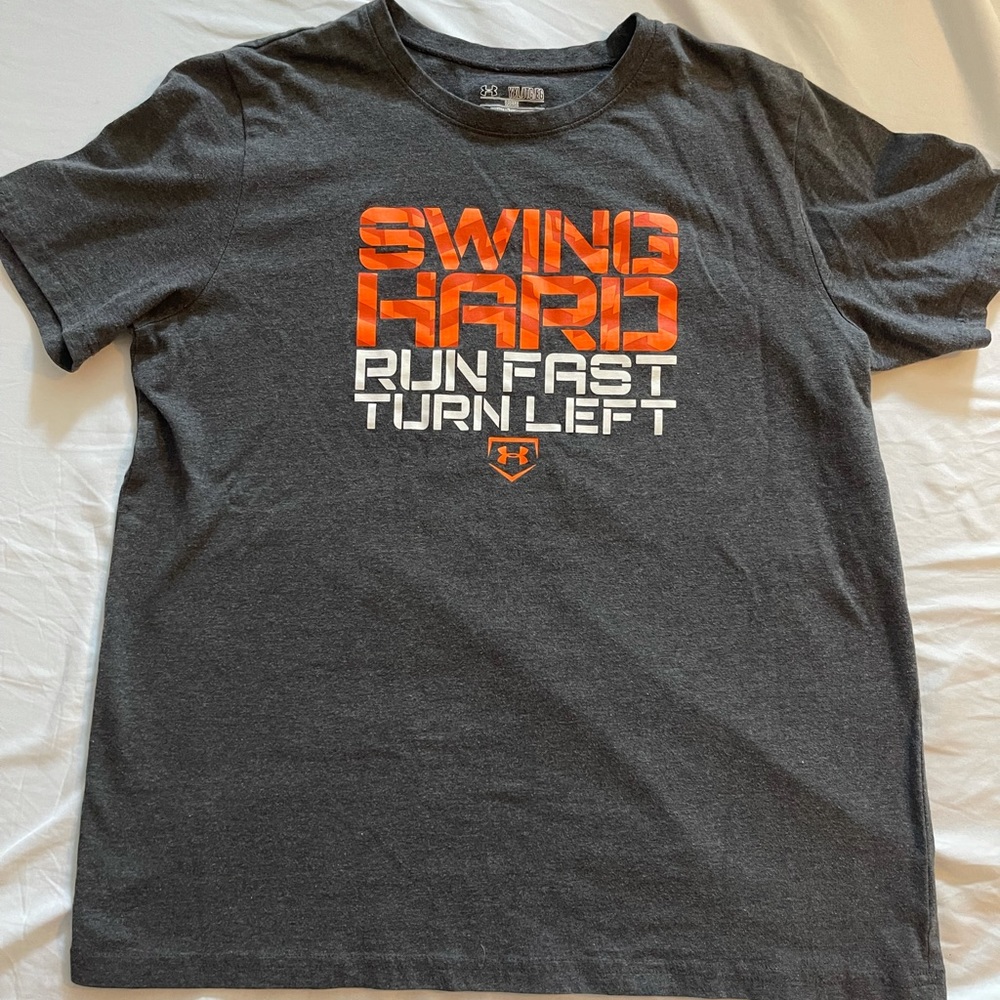 Boys YXL Under Armour t-shirt